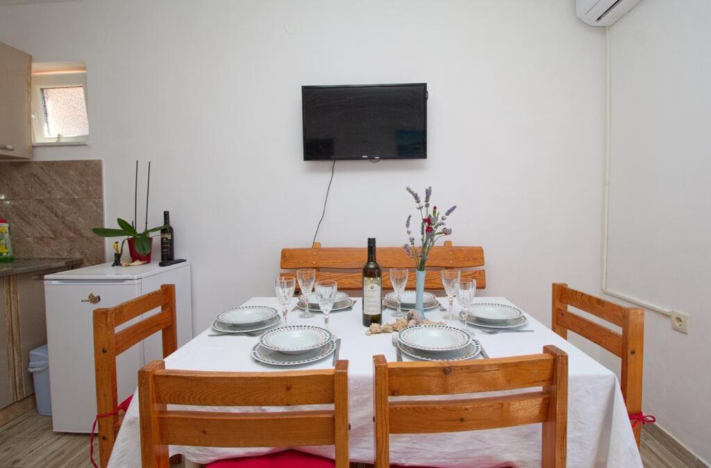 Apartment Zrno Makarska Exteriör bild