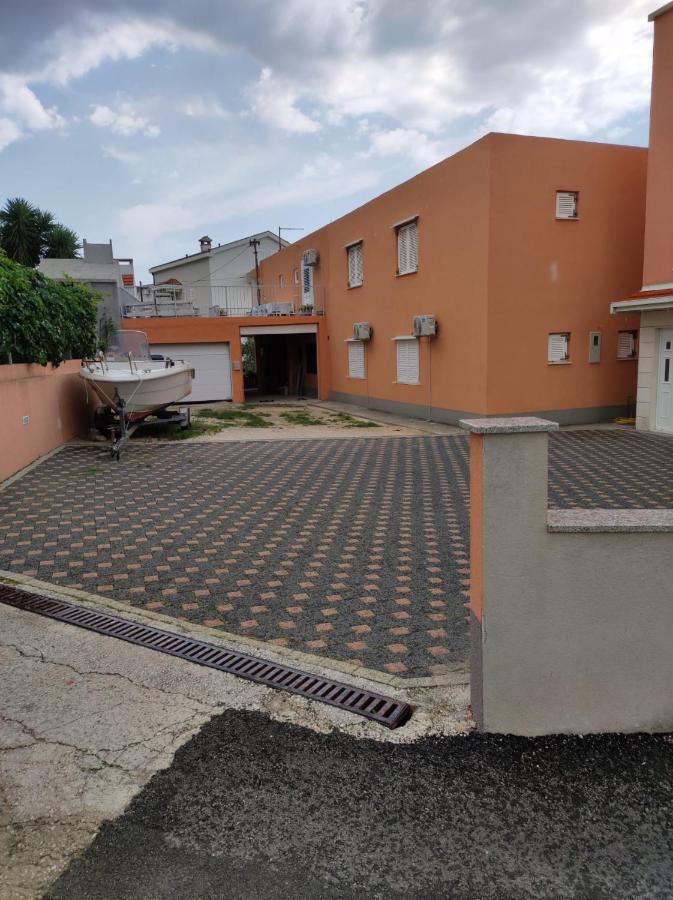 Apartment Zrno Makarska Exteriör bild